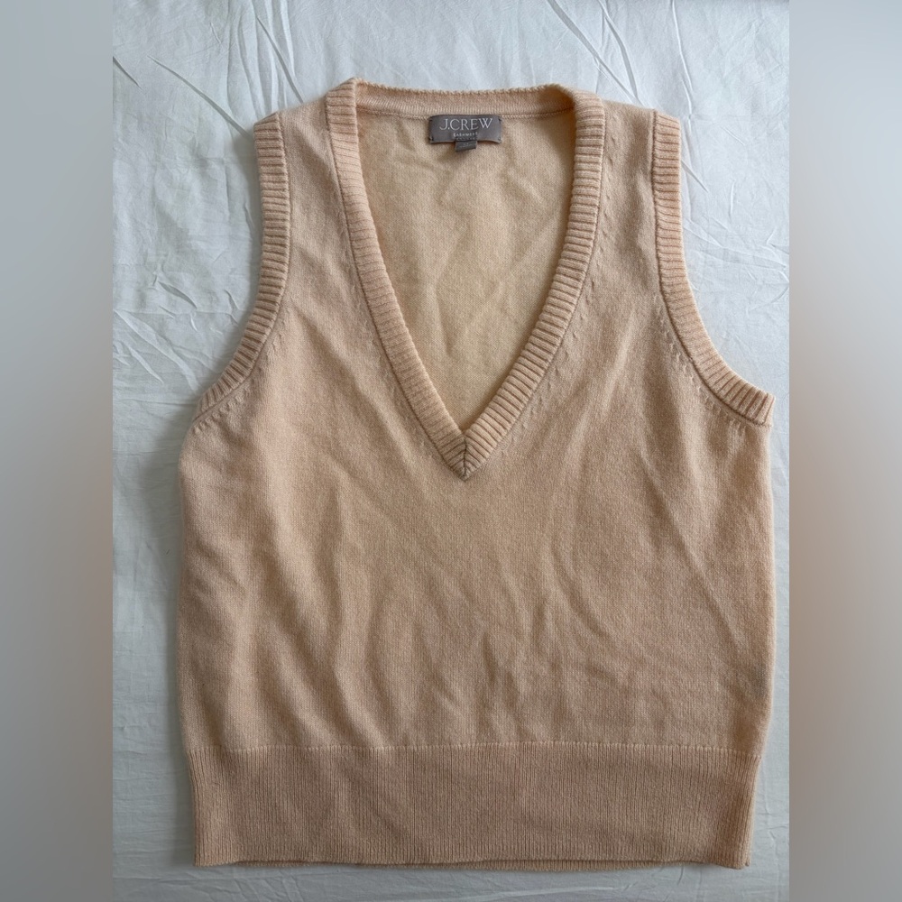 J. Crew cashmere sweater vest XS look! Like new! - Picture 3 of 4